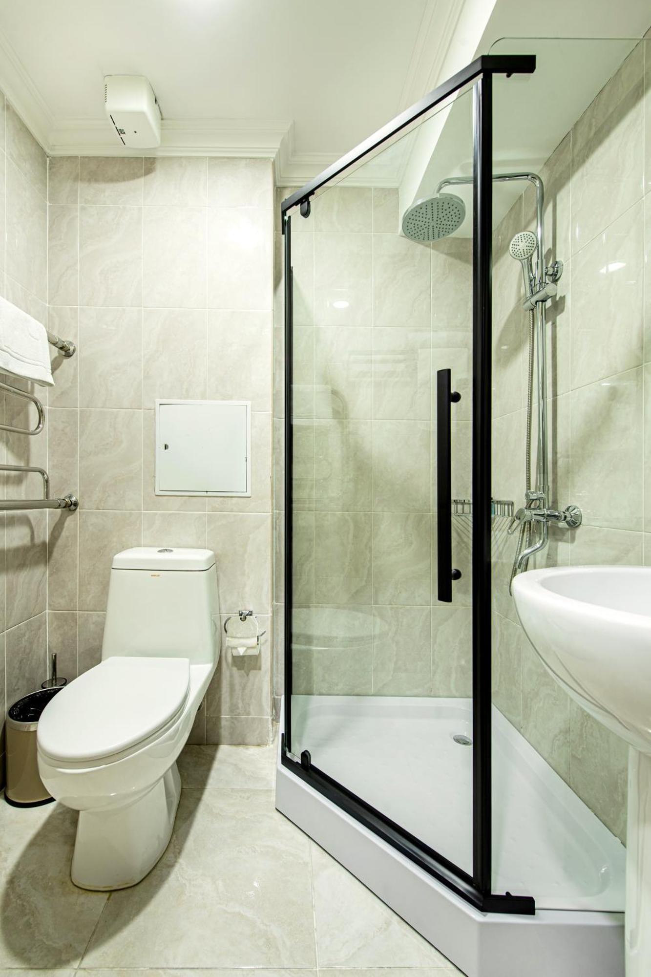 Shymkent Grand Hotel Buitenkant foto